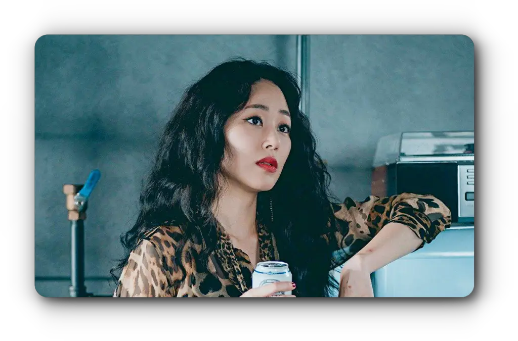 Private Lives on Netflix: Meet Go Kim Hyo-jin, the captivating Jeong Bok-gi/Sophia Chung